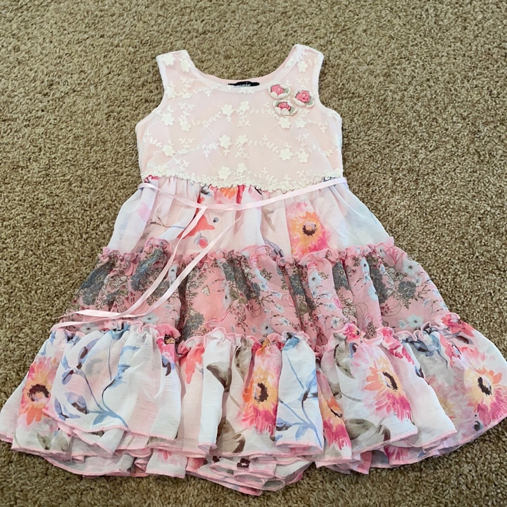 Girls floral dress, size 5